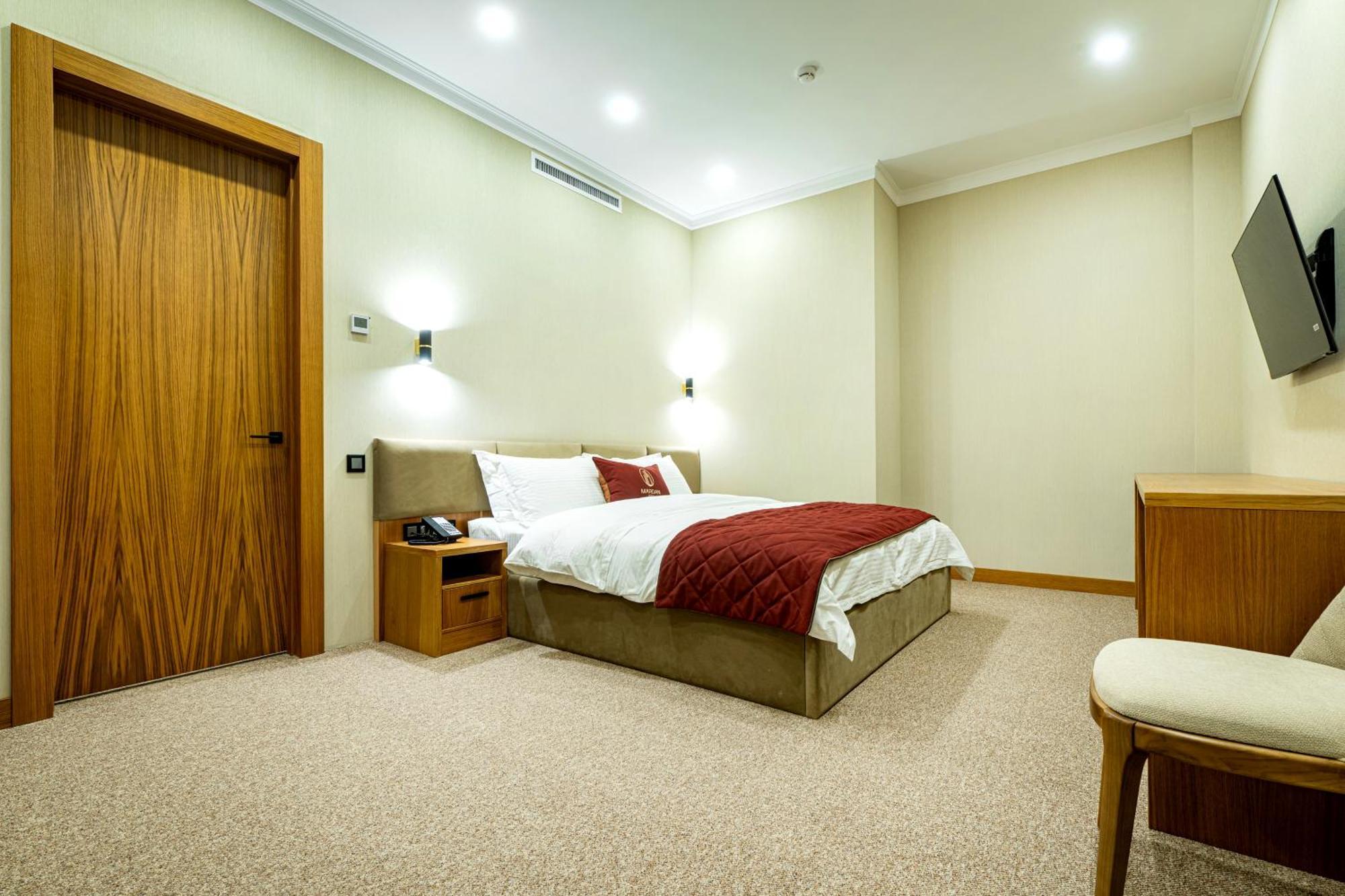 Mardan Hotel Chimkent Extérieur photo