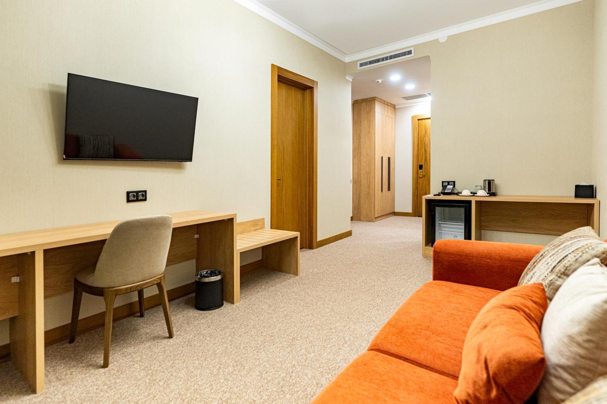 Mardan Hotel Chimkent Extérieur photo