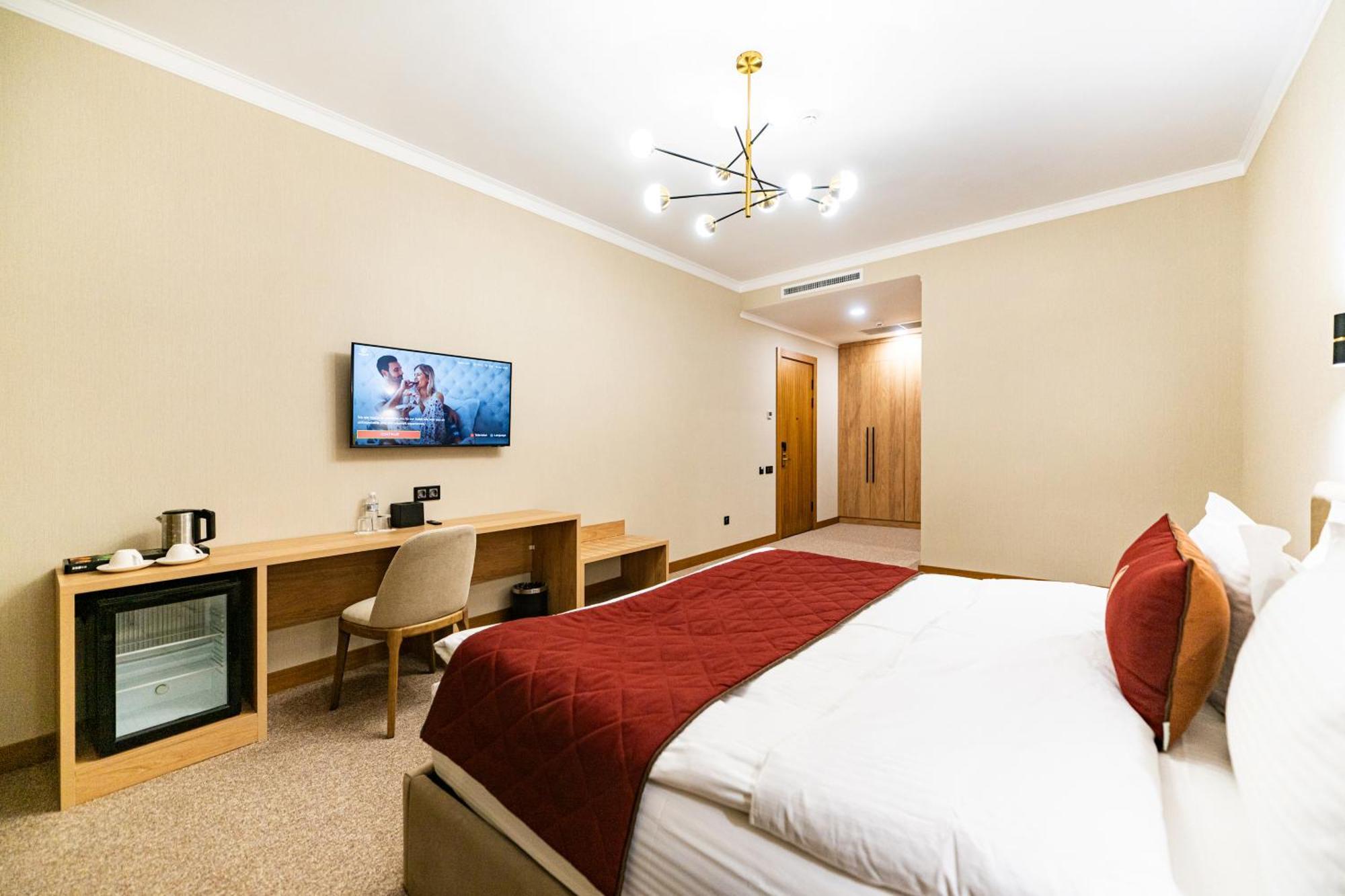 Mardan Hotel Chimkent Extérieur photo