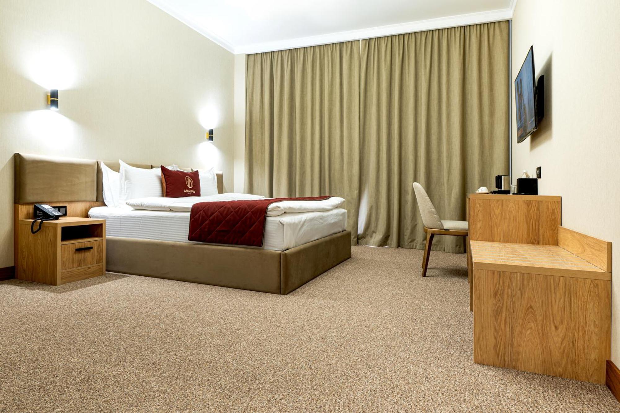 Mardan Hotel Chimkent Extérieur photo