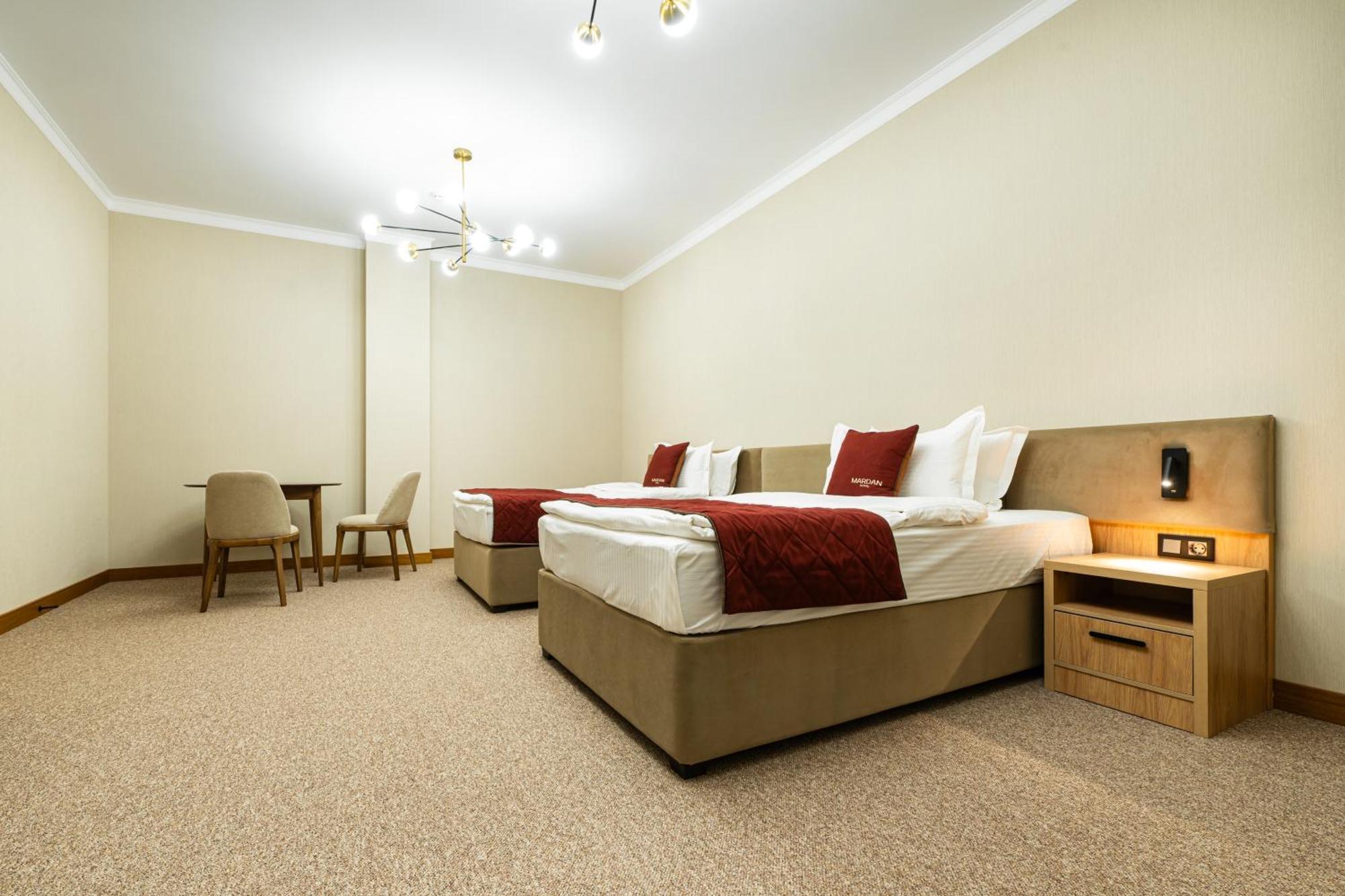 Mardan Hotel Chimkent Extérieur photo